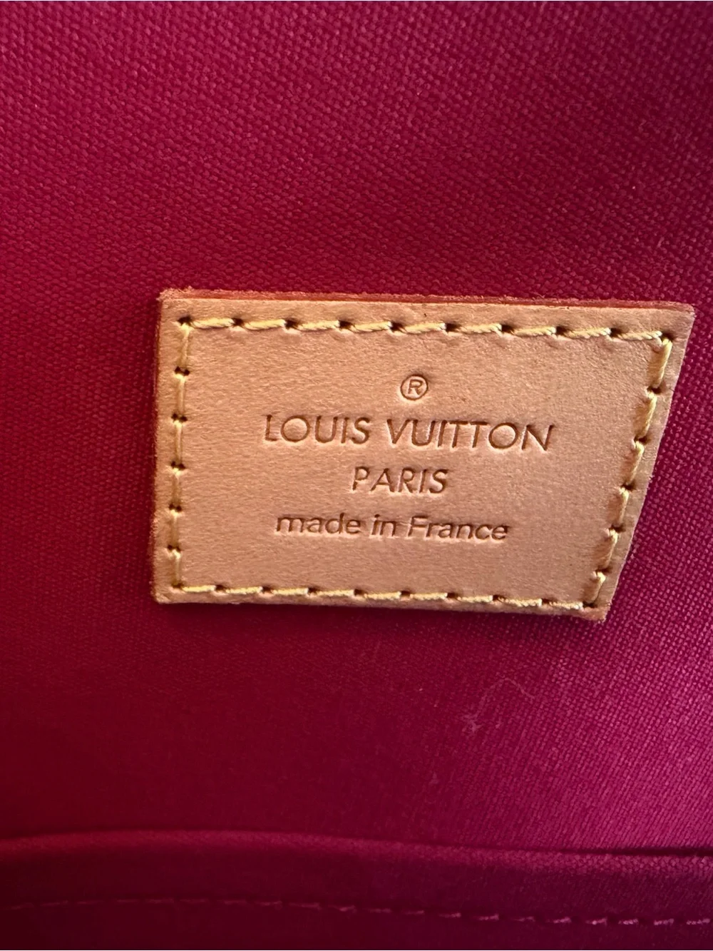 AUTHENTIC CLEAN Louis Vuitton Red Vernis Alma GM Satchel with Lock and Keys